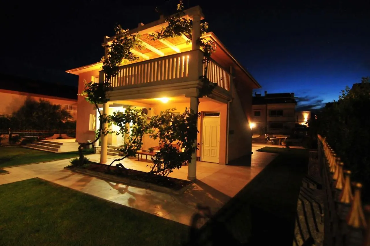 Villa Schober Baska Nyaraló